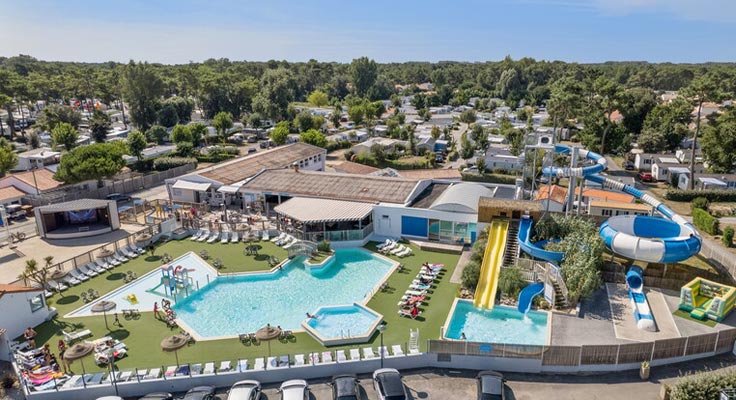 Parc aquatique du camping &agrave; Saint-Jean-de-Monts